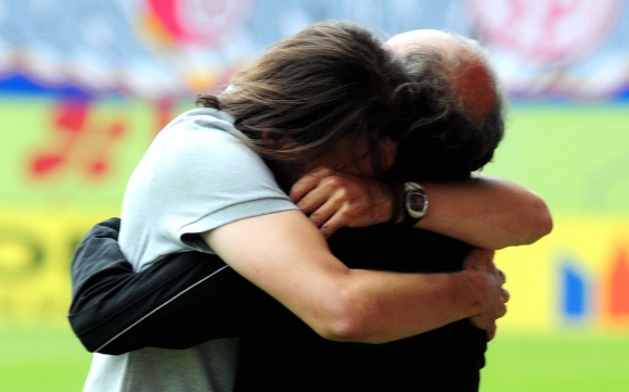 Ist das schon der Abschied? Martin Schmidt mit U23-Manager Manfred Lorenz.