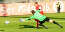 Dreimal überwand Jonathan Burkhardt den Eisbachtaler Keeper Niklas Kremer.