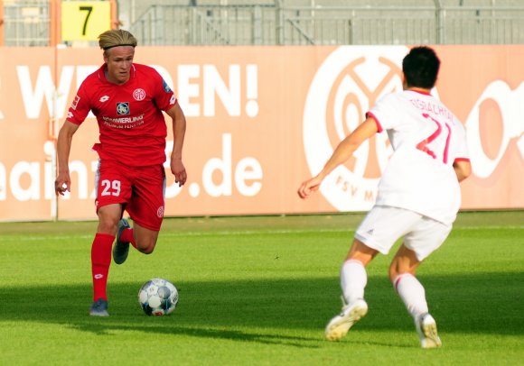 Jonathan Burkardt (l.) könnte von Dong-Won Jis langem Ausfall profitieren.