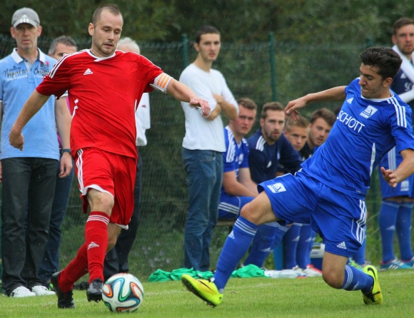 Ob Andreas Klein (l.) und die TSVgg Stadecken-Elsheim einen Punktgewinn gegen den TSV Schott Mainz II verdient gehabt hätten, dazu gab es nach dem 0:2 unterschiedliche Meinungen der Trainer zu hören.