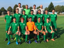 Der Kader der TSG Hechtsheim für die Saison 2019/20, hinten von links: Trainer Steffen Herzberger, Markus Albrecht, Frank Röhr, Uwe Diether. Mitte v.l.: Julian Diether, Simon Esper, Janic Diether, Hisham Kababo, Farhad Djamali, Johannes Pieper, Labinot Dragusha. Vorne v.l.: Ayoub Hartit, Moritz Diether, Domenic Martin, Sofi Slesarcuk, Ljupko Condric. Es fehlen: Cam Sevim, Prabin Shrestha, Louis Wirbelauer, Jaasem Chergui, Duc Hai Thai, Nadim El Mourabit, Fabrice Stumpf.