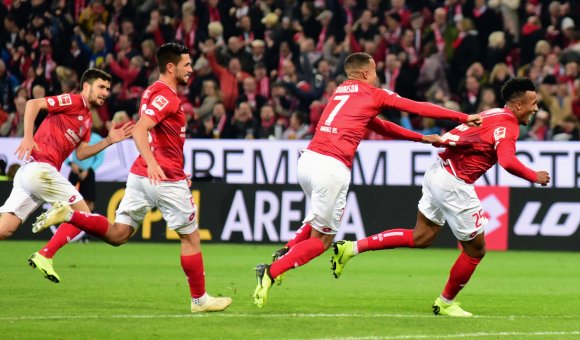 Diesmal hielt niemand Jean-Philippe Gbamin auf.
