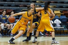 Kommt aus der Ludwigsburger Akademie, war zuletzt zwei Jahre in Winnipeg und führt künftigbeim ASC Regie: Christiane Fischer.