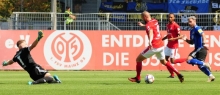 Simon Brandstetter (am Ball) traf in Alzenau in der dritten Minute zum 1:0 und erzwang in der 48. Minute das 2:0.