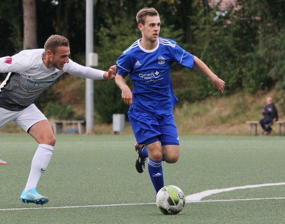 Leon Dorsheimer (r.) erzielte in der 45. Minute das 2:0 für die TSG. Dass vor der Pause noch ein dritter Treffer fiel…