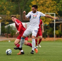 Selbstbewusst dazwischengehen, wie Daniel Meurer im Spiel gegen die Sportfreunde Eisbachtal, so viel Mut sollte der SV Gonsenheim auch beim langjährigen Regionalligisten Wormatia Worms aufbringen.