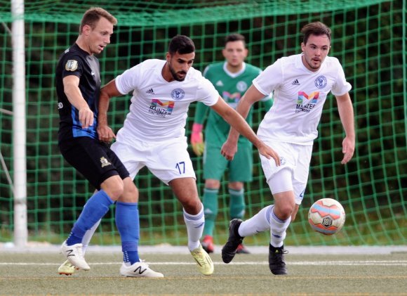 Vor etwas mehr als zwei Jahren trotzte der SV Gonsenheim den Trierern auf der Bezirkssportanlage Mombach ein 0:0 ab. Torwart Paul Simon und Sechser Mustafa Yilmaz (M.) streben am Sonntag zwei Punkte mehr an, der damalige Innenverteidiger Marc Beck spielt inzwischen in Marienborn, kann aber als Zuschauer an den Wildpark kommen.