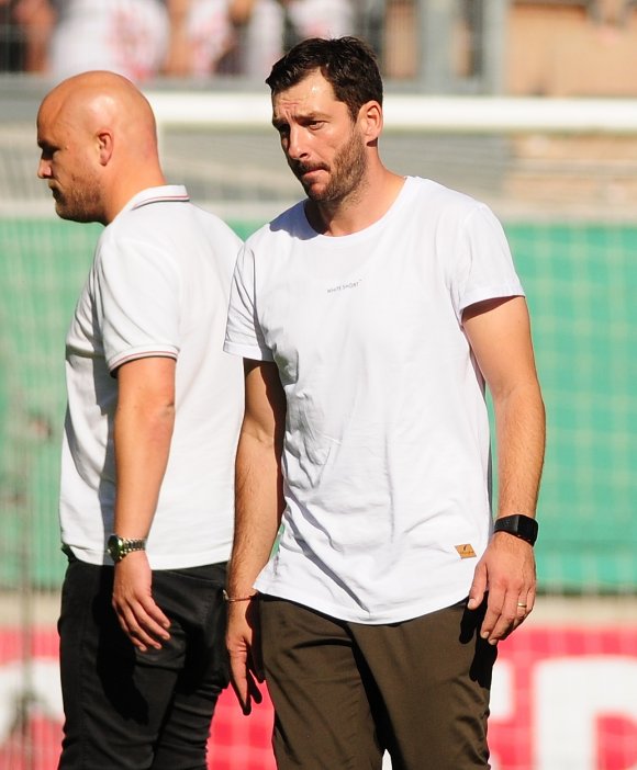 Die Wege von Trainer Sandro Schwarz (r.) und Sportvorstand Rouven Schröder haben sich getrennt.