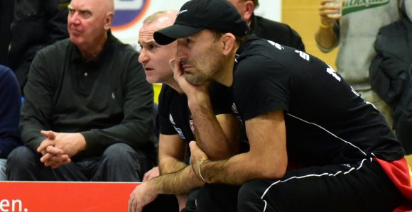 In Heilbronn liefen nicht viele Kämpfe so, wie der Mainzer Trainer Davyd Bichinashvili (r., neben Kotrainer Harun Yildiz) es erhofft und erwartet hatte.