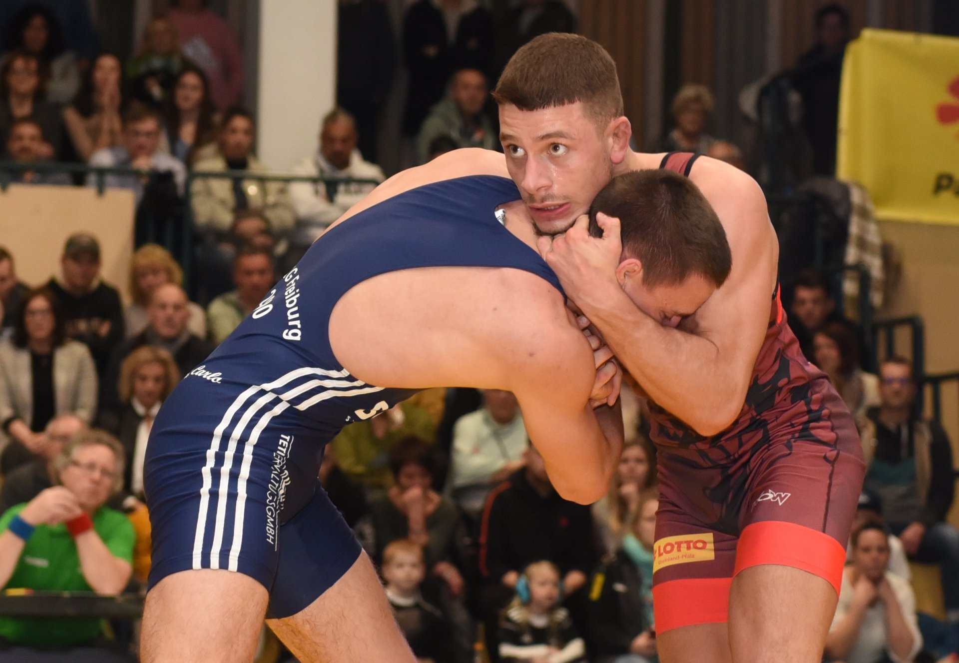 Koray Cakici hatte eine Woche zuvor in 66 Kilo Freistil gegen Andrej Janzen seinen ersten Bundesligasieg bewerkstelligt. Im Greco hoffte er als klarer Außenseiter, wenigstens über die Zeit bekommen...