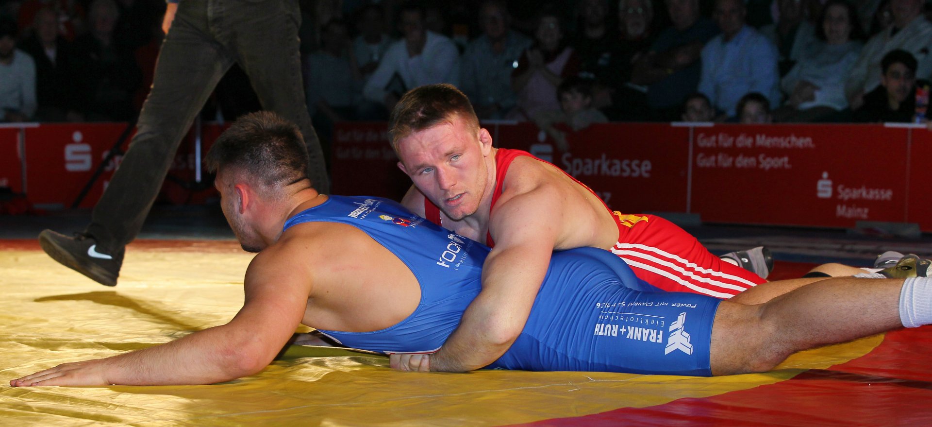 ...der in der 98-Kilo-Klasse des Greco technisch überlegen gegen André Timofeev gewann.