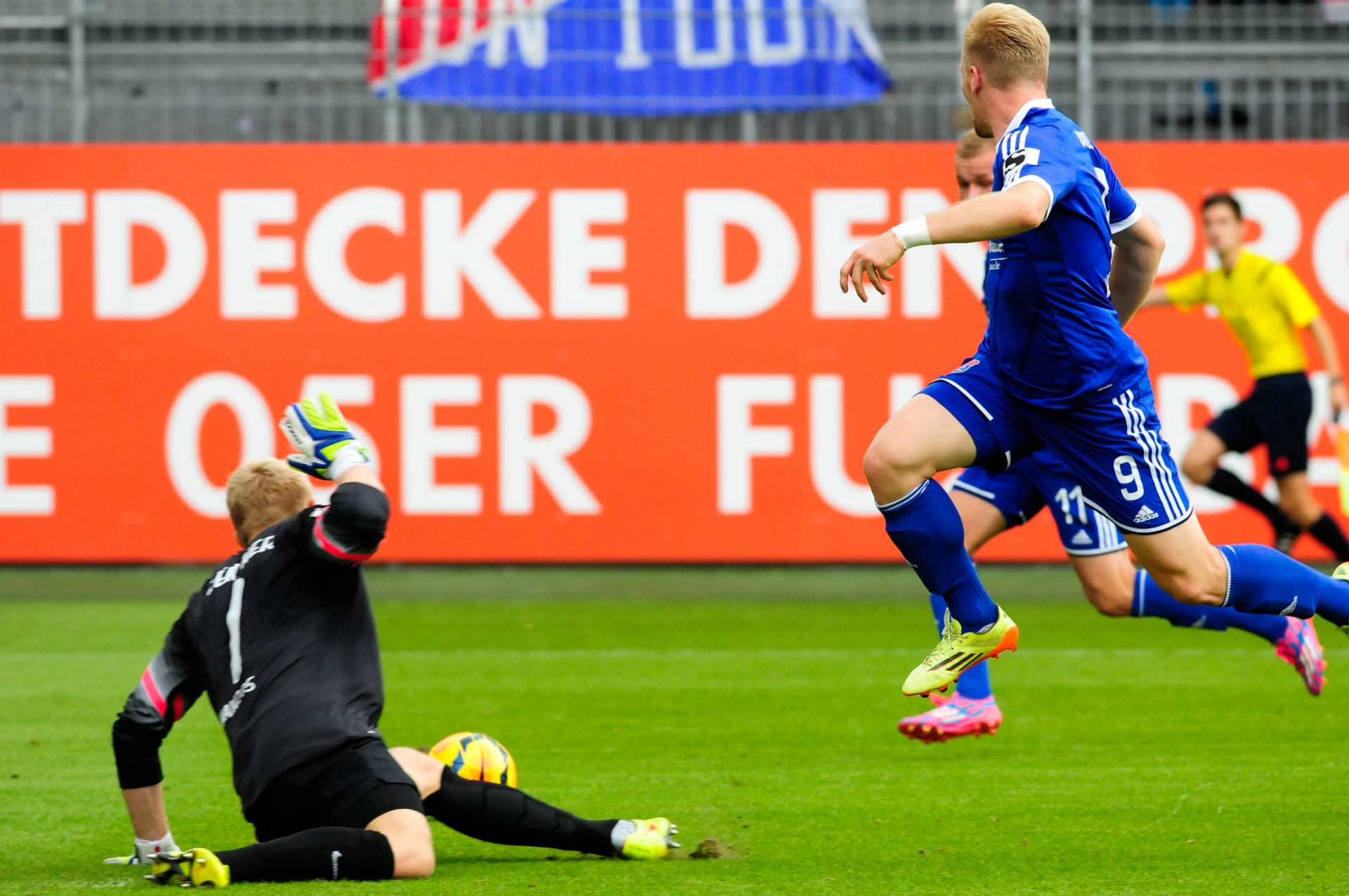 Chancenlos war Robin Zentner, der Torhüter des FSV Mainz 05 beim ersten Gegentreffer gegen die SpVgg Unterhaching. Am Ende waren es deren fünf.