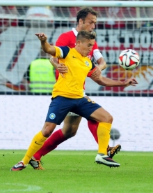 Sieht aus, als müsste sich 05-Innenverteidiger Nikolce Noveski künftig nicht mehr um Pablo di Blasis kümmern.