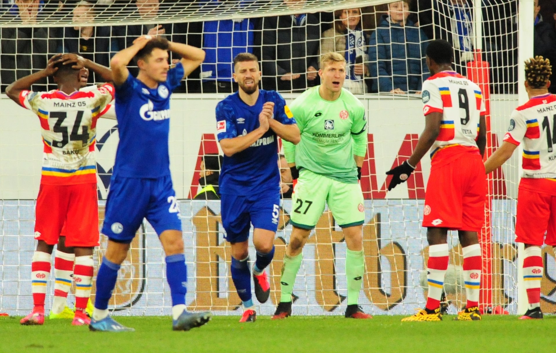 Die erste Minute der Nachspielzeit lief, als Robin Zentner mit seinen Vorderleuten schimpfte, insbesondere mit Jean-Philippe Mateta. Der Grund:...