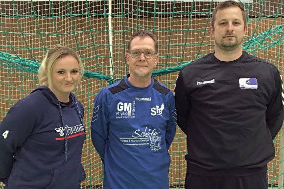 Früher in Bretzenheim, ab nächster Saison in Budenheim: Diana und Markus Quilitzsch (r., hier mit Vorstandsmitglied Gerhard Mussenbrock) sind bei den Handballerinnen der Sportfreunde künftig gemeinsam am Ruder.