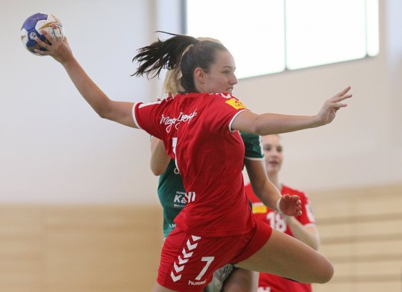 Amelie Gilany kassierte eine halbe Minuten vor dem Ende in Blomberg die vierte und letzte Zwei-Minuten-Strafe ihres Teams. In dem Moment standen nur noch drei Mainzer Feldspielerinnen auf dem Platz. 