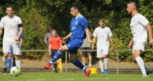Etwas neben der Spur war die TSG Bretzenheim 46 (Mitte: Navid Gharahgozlou) im Hinrundenderby gegen den VfB Bodenheim und durfte über ein 2:2 froh sein. Beide Mannschaften werden beim Wiedersehen am Guckenberg die Ergebnisse ihrer Wintervorbereitung präsentieren.