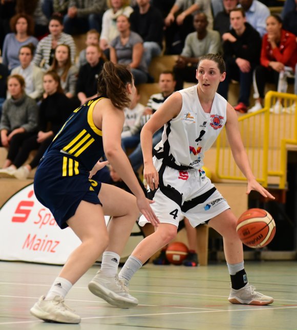 Um einen Coup gegen die DJK Bamberg zu landen, brauchen Lauren Mortier (r.) und ihre ASC-Kolleginnen eine deutlich bessere Trefferquote als zuletzt.