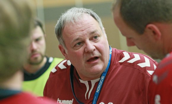 Zuletzt kehrte Axel Schneider mit der HSG Kastellaun/Simmern an seine alte Wirkungsstätte Waldsporthalle zurück. In der kommenden Runde bekommt er es als Trainer der neu gebildeten HSG Nahe-Glan mit der Zweitvertretung der Sportfreunde zu tun.