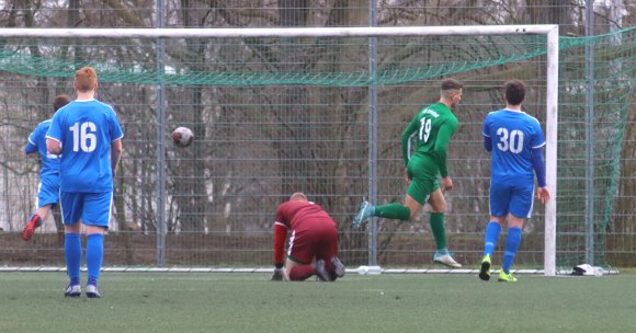 Da hatte die Fortuna es hinter sich: Mit einem 1:4 gegen den VfR Grünstadt endete am 8. März die Saison für den Tabellenvorletzten, der nun auf die Abstiegsregelungen zur abgebrochenen Runde warten muss. Eine Rückkehr zum Trainingsbetrieb strebt die Fortuna derzeit nicht an, Stadtrivale TSG Bretzenheim 46 dagegen sehr wohl.