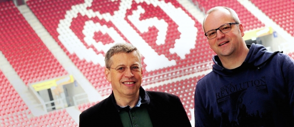 Markus Delnef (l.) gehört zu den Gründern des Fanprojektes, Thomas Beckmann ist seit 17 Jahren dabei.