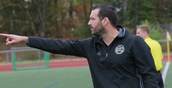 Marvin Dollmann hätte den Aufstieg gerne am Spielfeldrand erlebt, nimmt ihn aber auch so erfreut mit.