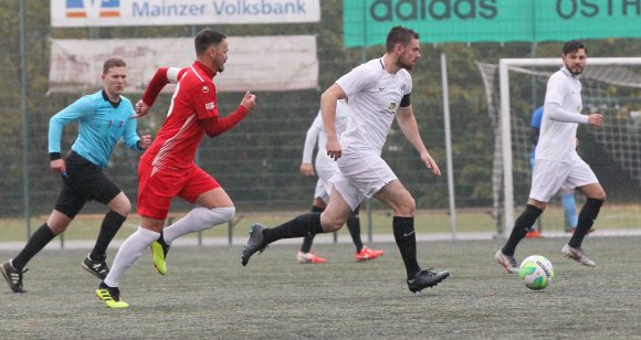 Calvin Faßnacht führte den VfB als Kapitän in der unvollendeten vorigen Landesligasaison auf einen guten vierten Platz. Das zu wiederholen wird angesichts der schwierigen Vorbereitung nicht einfach werden.