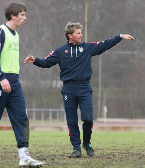 Mit den 05-Amateuren setzte Colin Bell zum Höhenflug in die Regionalliga an. Einer seiner Spieler war Henning Lichte (l.), der Bruder des heutigen Mainzer Kotrainers Jan-Moritz Lichte.