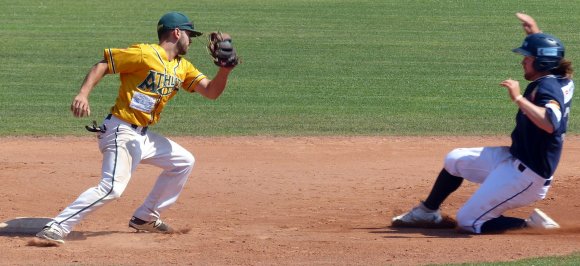 Als Infielder ist Nici Weichert seit Jahren eine feste Größe bei den A's. In dieser Saison fungiert er auch als Trainer.