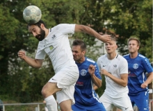 Zurück auf der Sechserposition: Alan Ates hält beim VfB Bodenheim wieder das Mittelfeld sauber - oder versucht es jedenfalls. In Klein-Winternheim  klappte das nicht immer.