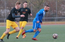 Defensiv stabil zu stehen, hat der FSV Oppenheim in den vergangenen Jahren sehr erfolgreich praktiziert. Spielertrainer Marco Streker (M.) will jetzt das Spiel mit Ball in den Vordergrund rücken.