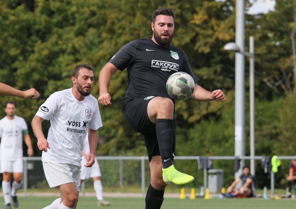 Der lange Schulz kann's auch elegant: Frederik Schulz erzielte zwei Tore beim Marienborner 6:0 gegen den TSV Zornheim.