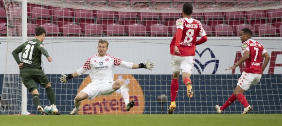 Die Vorentscheidung: Mateo Klimowicz erzielt das 1:3.