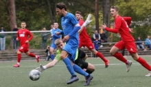 Fynn Pierrets umkurvt Torwart Leon Guth und schiebt ein: Es ist das 3:1 für die 46er.