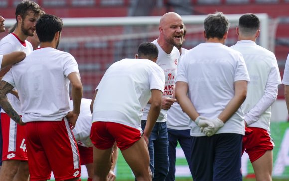 Rouven Schröder war in der Schlussphase der vorigen Saison der Motivator des Teams.