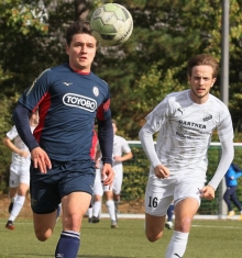 Für Stephan Kaul (l.) läuft es in den ersten Wochen der Verbandsligasaison mit dem FC Basara zuhause besonders gut: Zweiter Einsatz, zweiter Saisontreffer für den Stürmer.