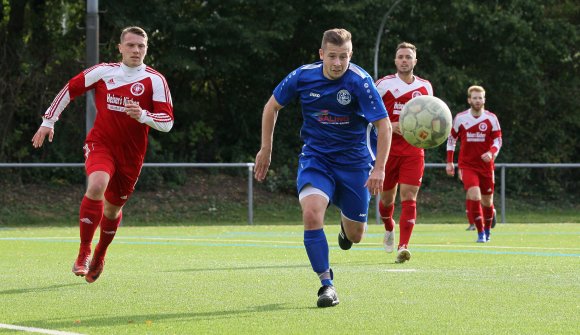 Alexander Hemmersbach (r.) und der SV Klein-Winternheim leisteten der SVW Mainz enormen Widerstand...