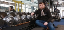 Die Hanteln müssen ruhen: Ivan Freidenberg hat kein Verständnis dafür, dass Fitnessstudios trotz strenger Hygienekonzepte nicht öffnen dürfen.