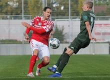 Im Heimspiel hatten Stephan Fürstner (gegen Marco Wolf) und die 05-Hintermannschaft die Stuttgarter Offensive im Griff. Damals spielte allerdings Mohamed Sankoh noch nicht für die U21 des Wiederaufsteigers.
