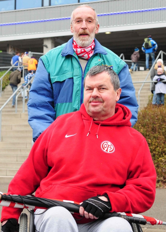 Eintracht war früher, heute ist 05: die alten Kumpels Friedel Rendel und Jürgen Keil.