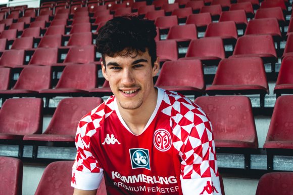 Felix Könighaus verstärkt die U23 des FSV Mainz 05 ab der nächsten Regionalligasaison. 