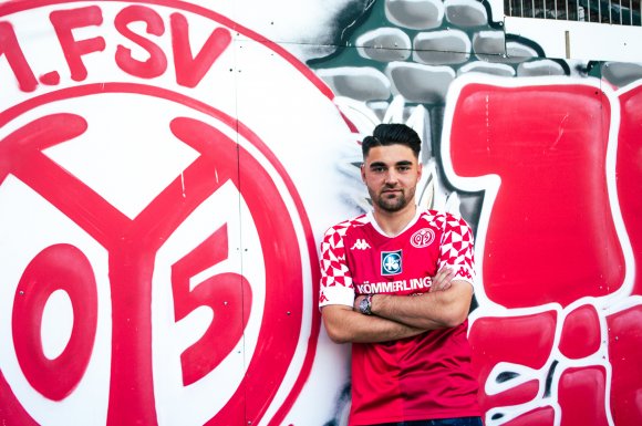 Benko Sabani wird in der kommenden Regionalligasaison das zentrale Mittelfeld der U23 stärken