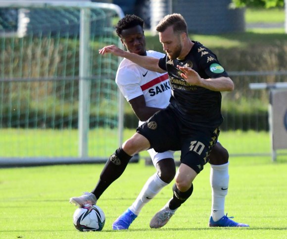 Will bei den 05ern die rechte Außenbahn beackern: Silvan Widmer, hier im Testspiel gegen Gaziantep FK während des Trainingslagers.