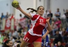 Im Innenblock aufmerksam und aggressiv, am Kreis konsequent: Neuzugang Katharina Wagner war auffälligste Spielerin beim befreienden 29:25-Sieg des FSV Mainz 05 beim SV Allensbach. 