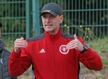 Ist guter Dinge: SVW-Trainer Jochen Walter.