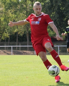 Matthias Cygon brachte die Nieder-Olmer gegen den TSV Zornheim mit 2:1 in Führung.