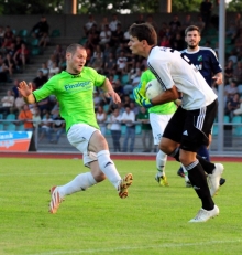 Stellte seine Torgefährlichkeit mal wieder unter Beweis: Oliver Schmitt brachte die SpVgg Ingelheim in Neustadt mit 2:1 in Führung.