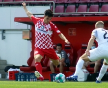 Felix Könighaus missglückte in Aspach ein Flankenversuch so gründlich, dass der Ball im oberen Torwinkel zappelte.