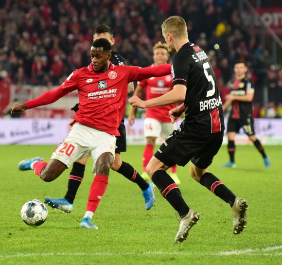 Edimilson Fernandes wechselt bis Saisonende nach Bielefeld.