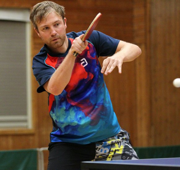 Frederik Stadler gewann und verlor je ein Einzel in Heusweiler.